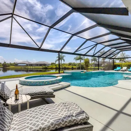 Lux Canal-Access Villa 5887: Pool Spa Pet-Friendly
